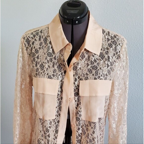 NWT Victoria's Secret Women's Button-down Shirt Medium Peach Lace Top - Picture 3 of 11